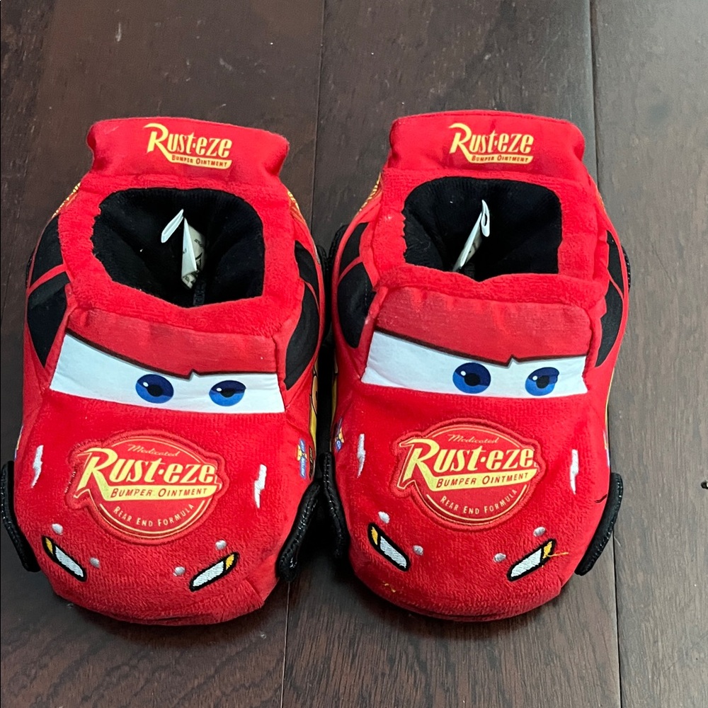 Disney Pixar Cars 'Rust-eze' Lightning McQueen Plush Slippers - Red